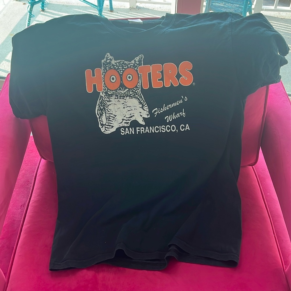 Large Black Vintage Hooters Shirt San Francisco